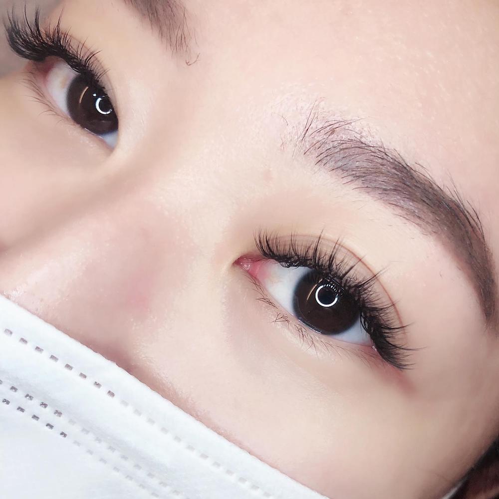 Best Eyelash Extensions In Singapore That Are Long-Lasting And Comfortable