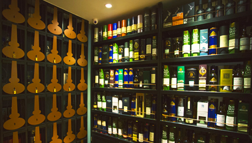 Whisky and Spirits Connoisseurs: A Bar Membership Tailored Just for You