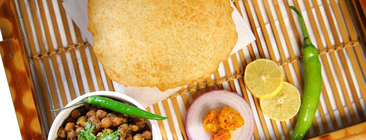 9 Must-Try Famous Street Food Joints in Delhi - Banner
