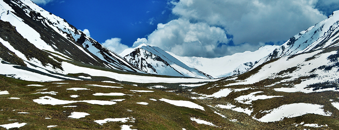 Unique Luxury Stays in Ladakh - Banner