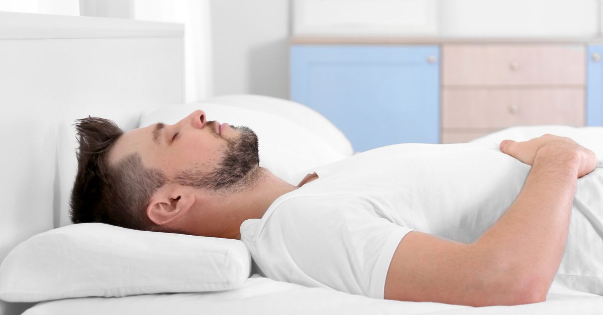 Choosing The Best Pillow: Pick Weather-Appropriate, Breathable Materials 