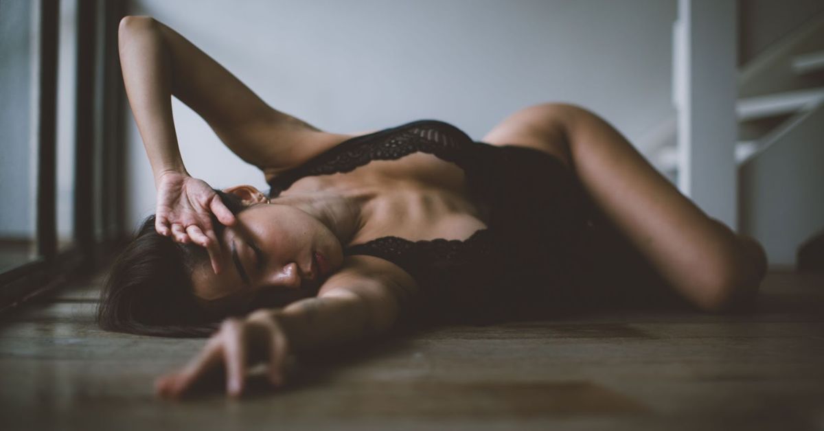Create Core Memories with Valentine’s Day Boudoir Photoshoot Experience