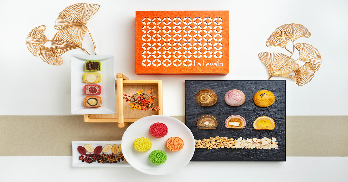 Dive into some of the best baked and snow skin mooncakes in Singapore this Mid-Autumn festival and get your orders in early for a discount! 