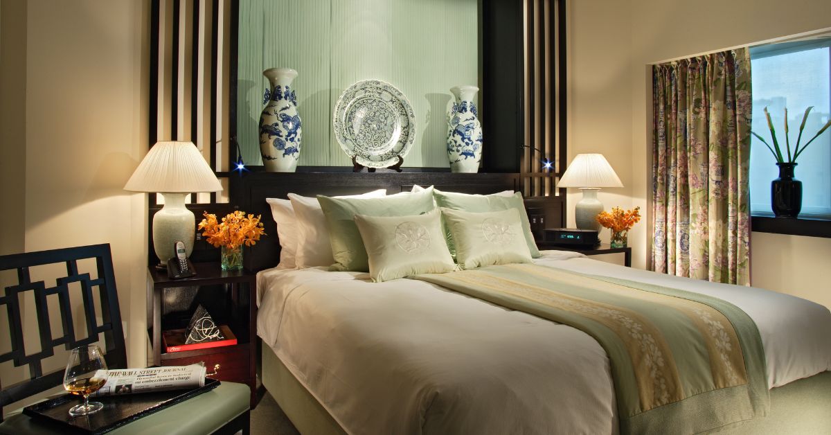 Orchard Hotel Singapore Review: A Romantic Hotel With A History