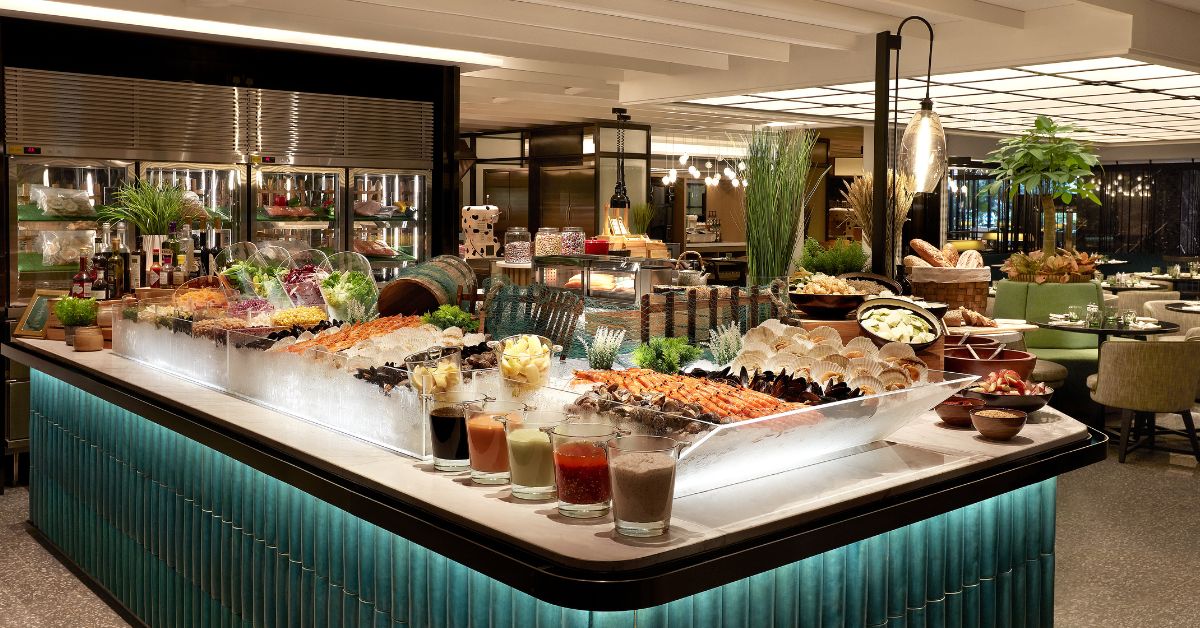 Orchard Hotel Singapore Review: A Romantic Hotel With A History