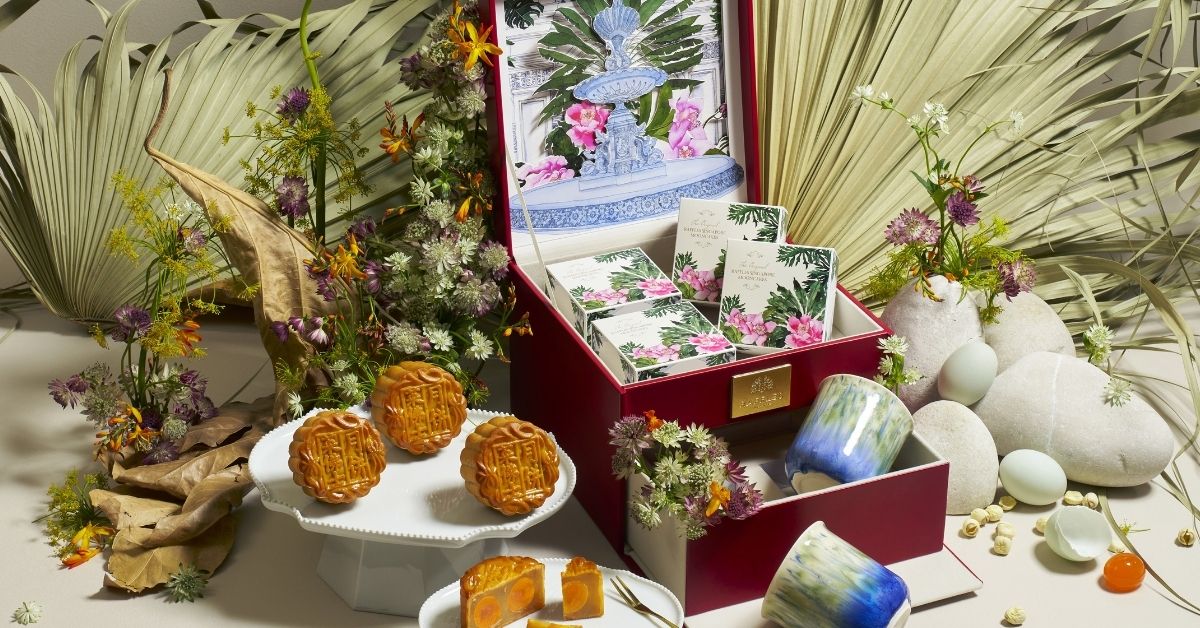 Raffles Hotel – Botanical-Inspired Mooncakes For An Elegant Mid-Autumn Festival