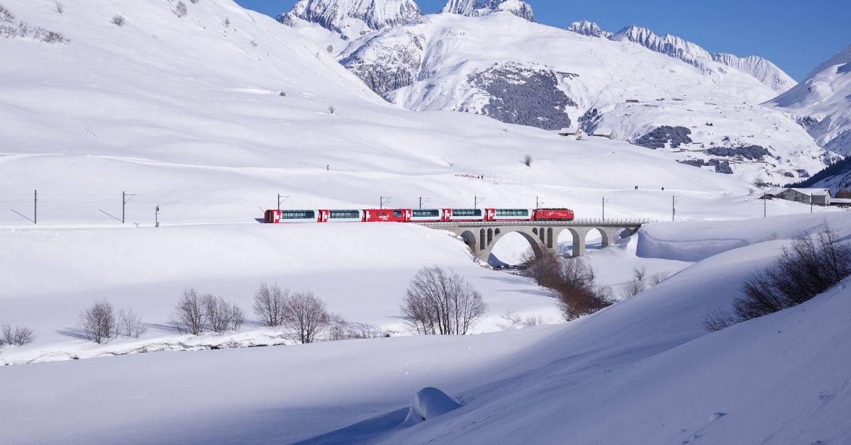 Swisstainable Holidays - Panoramic Train Journeys Through Winter Favourites in Switzerland