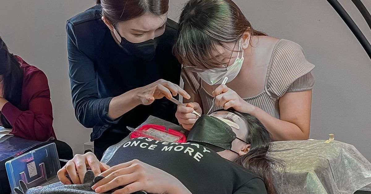 The Lash Academy beauty school singapore - First Eyelash Extension Academy In Singapore Specialising In Korean And Russian Volume Lash