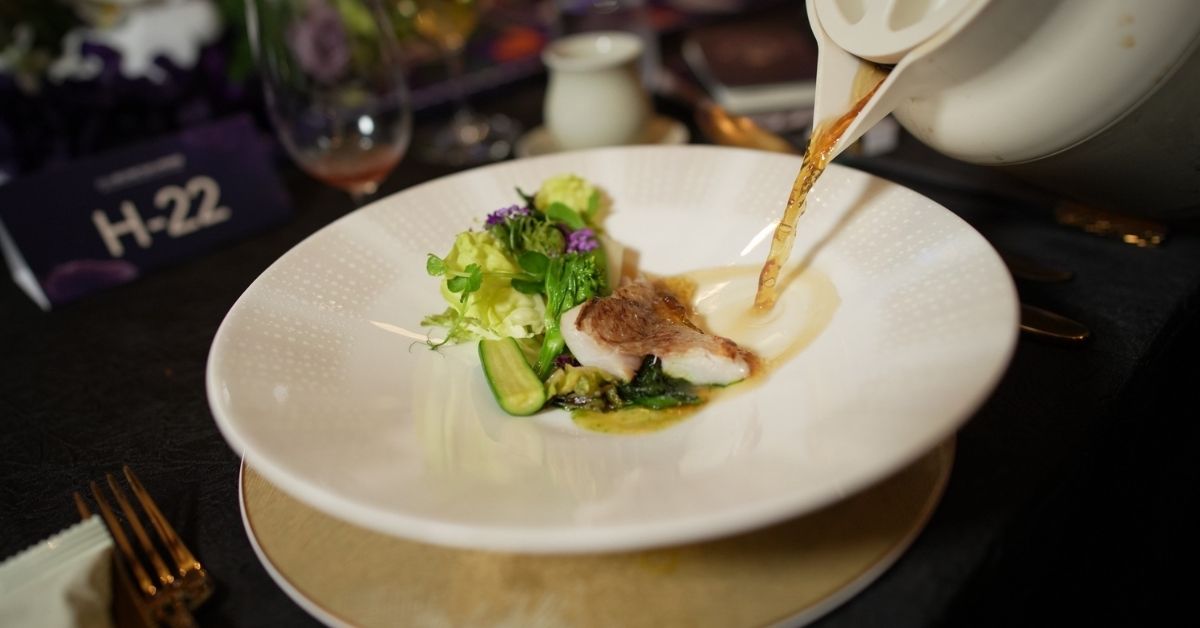 Black Pearl Restaurant Guide utilises a "Chinese palate"