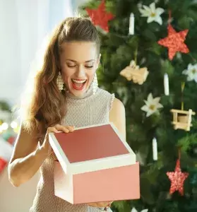 Gifts for Her: Christmas Gift Ideas That She’ll Love! - Thumbnail