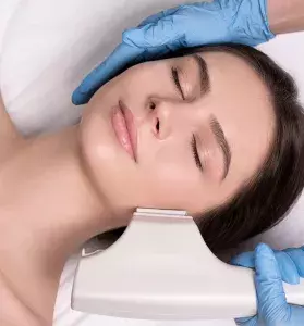 Beauty Spotlight: Aesthetic Treatments for Women Over 40 - Thumbnail