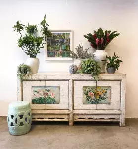 Vintage Stores in Singapore: Furniture, Clothing and Collectable Antiques - Thumb